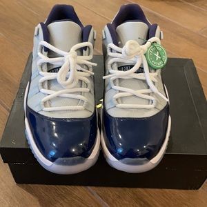 Jordan 11 Georgetown